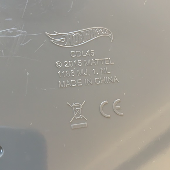 Hot Wheels Spin Storm Trackset - Picture 8 of 16